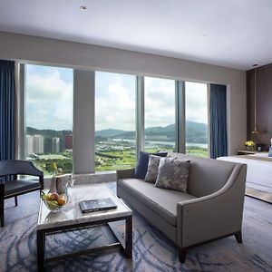 Studio City Hotel Star Premier King Suite
